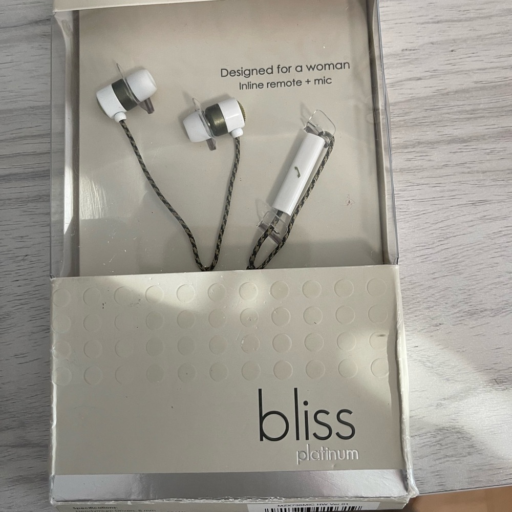 Bliss Platinum Earbuds with Noise Isolation
